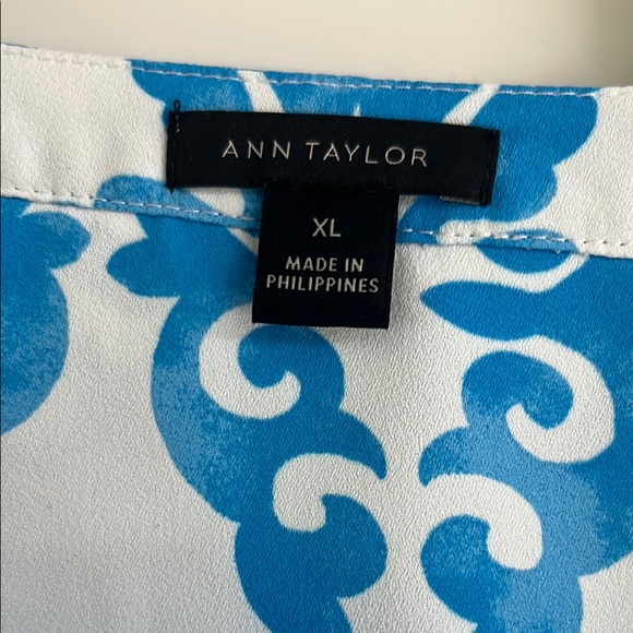 Ann Taylor Blue and White Floral Blouse - Picture 2 of 7